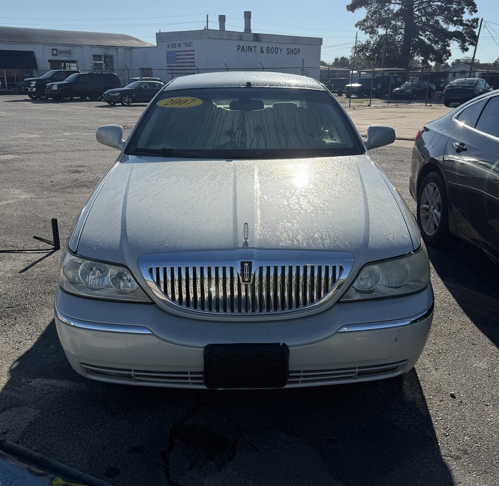 lincoln town car 2007 1LNHM83V47Y608849 image lincoln town car 2007 1LNHM83V47Y608849 image